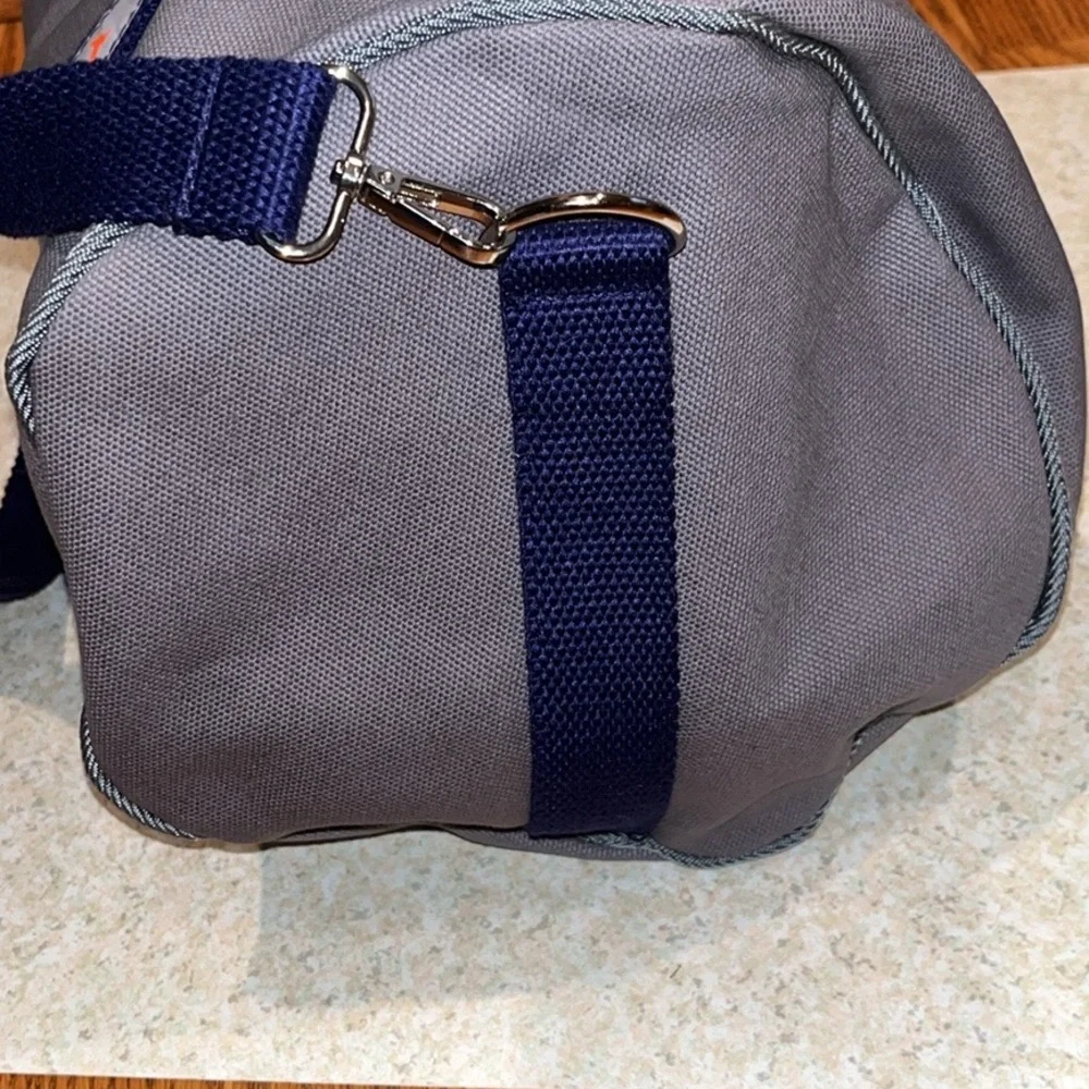 Birddogs grey crossbody duffle bag 18”x 10”x 10” excellent condition
